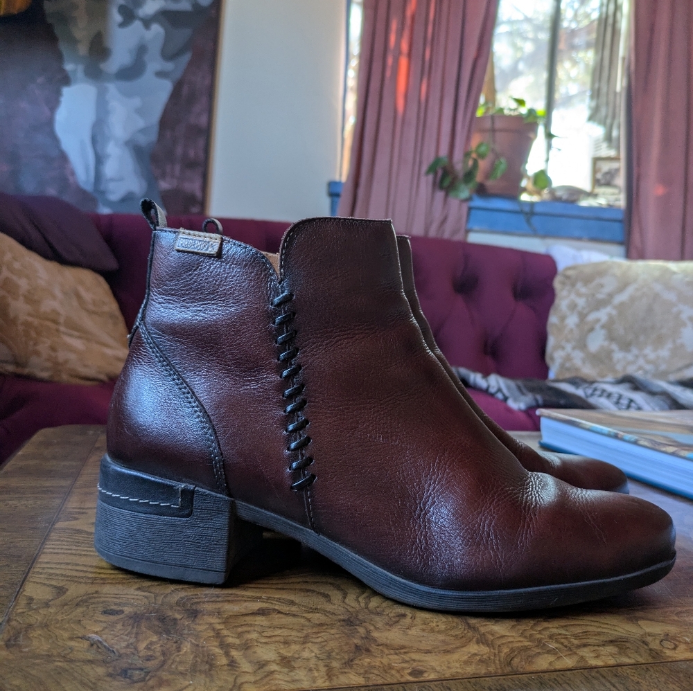 Pikolinos Ankle Boots (Malaga Footbed)